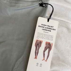 NWT ALO Yoga High-Waist Shine Leggings size M